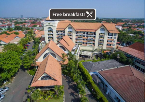 Отель Hotel Santika Cirebon  Чиребон